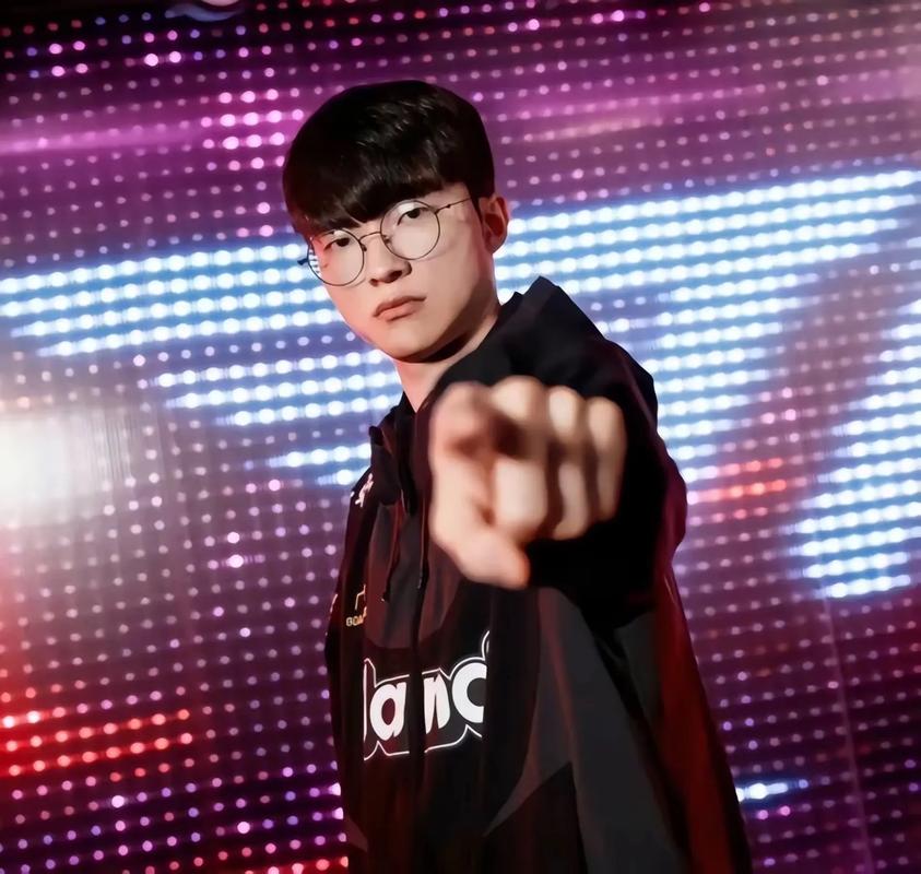 FunPlus Phoenix 晋级 Rumble 阶段 LPL 2025 年第二分裂