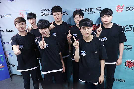 MongolZ 在 IEM Dallas 2025 四分之一决赛中击败了 aurora